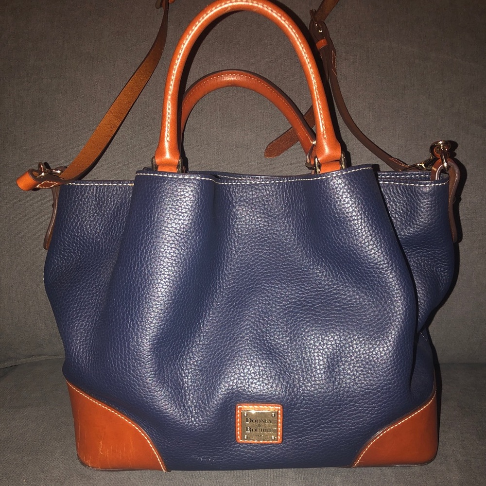 Dooney & Bourke Large Barlow Tote